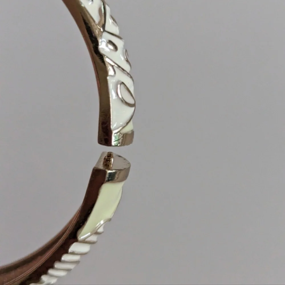 Sequin Elegant Gold and Cream Leaf Bangle